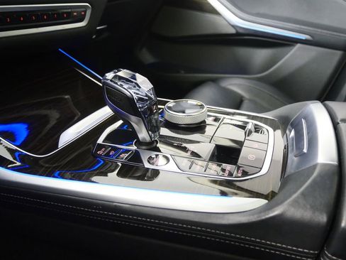 Used 2021 BMW X7 xDrive40i w/ Executive Package image 28