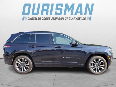 Used 2023 Jeep Grand Cherokee Overland AWD/4WD image 7