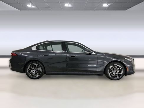 New 2026 BMW i5 eDrive40 RWD image 8