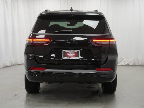 New 2026 Jeep Grand Cherokee L Limited image 9