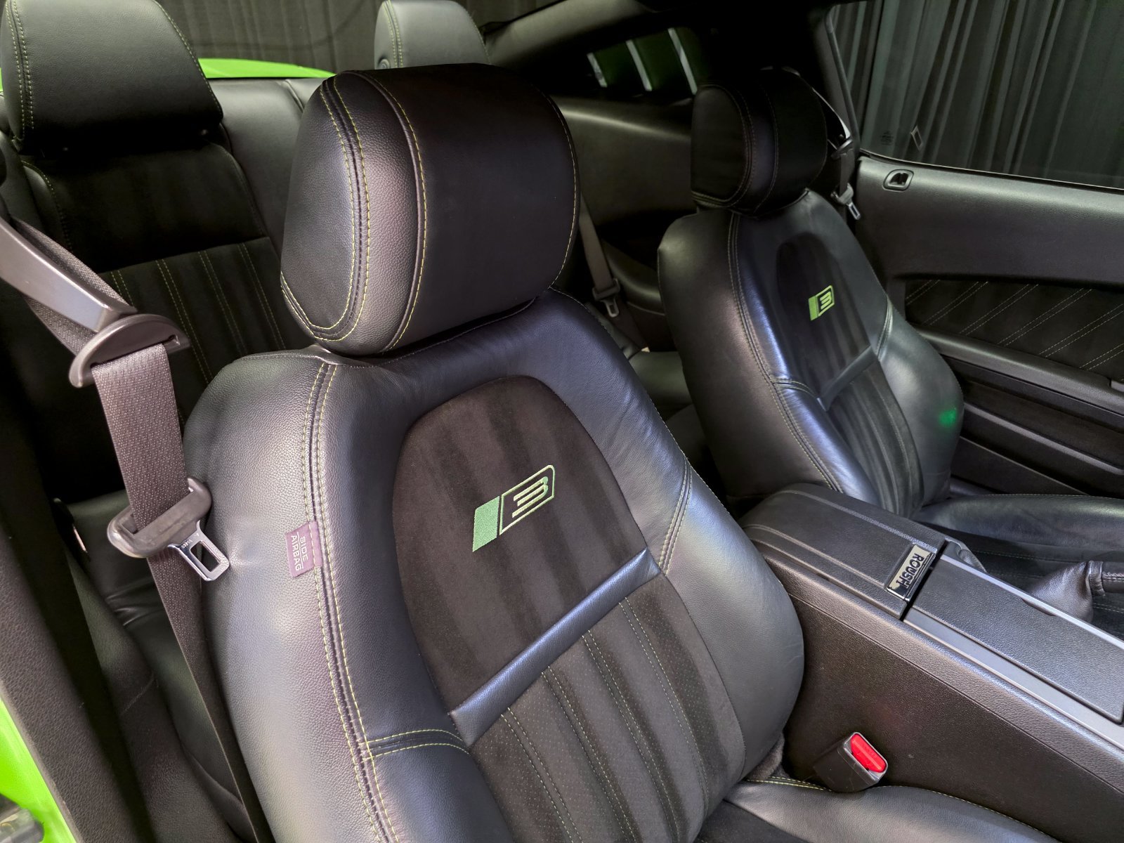 Used 2013 Ford Mustang GT Premium w/ Electronics Pkg RWD image 39