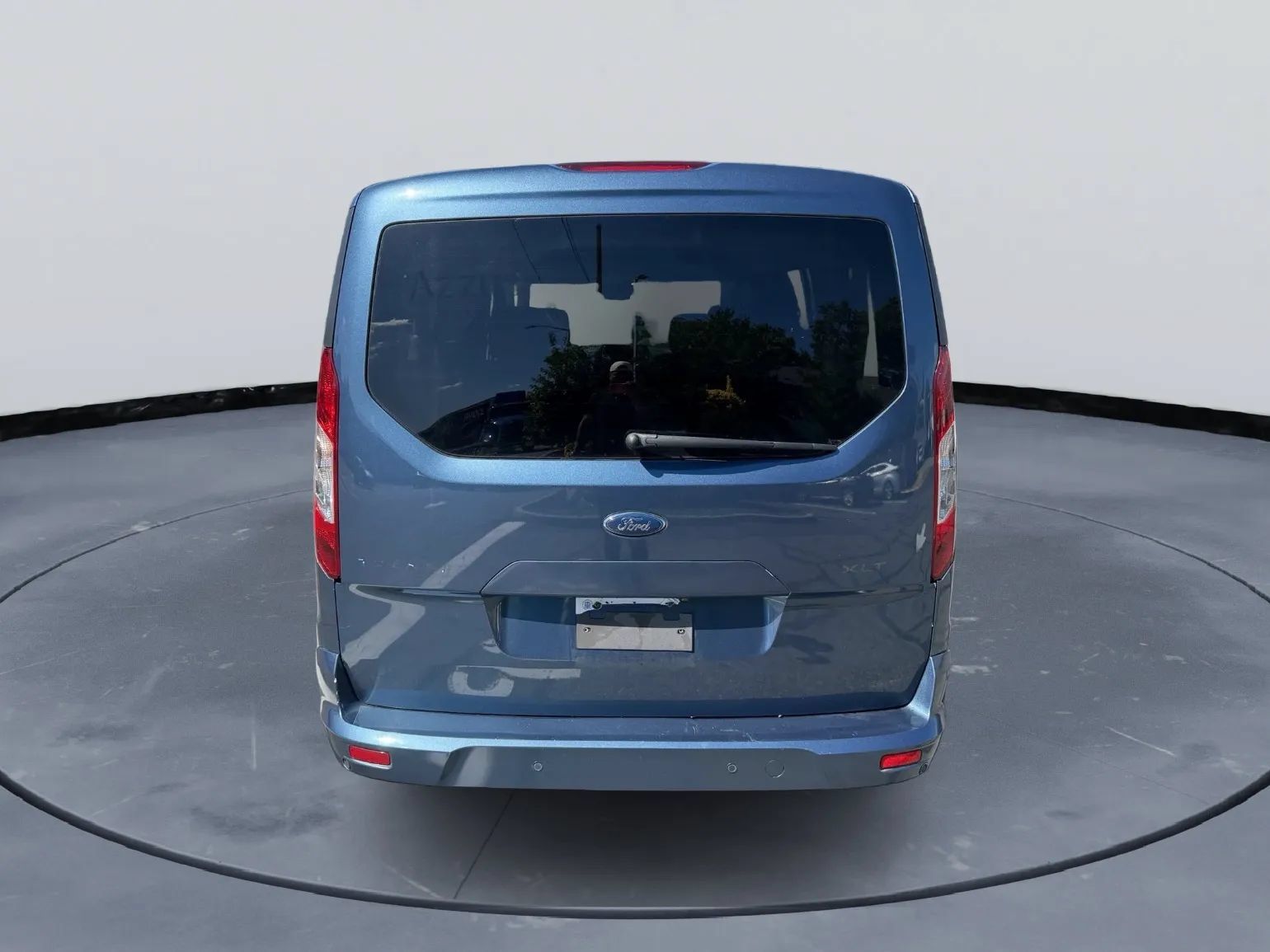 Used 2019 Ford Transit Connect XLT FWD image 5