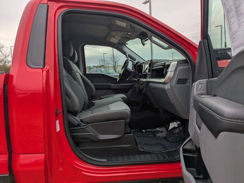 Certified 2024 Ford F350 XLT w/ FX4 Off-Road Package image 15