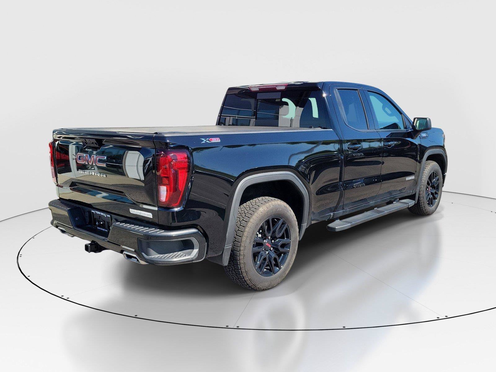 Used 2025 GMC Sierra 1500 Elevation AWD/4WD image 4
