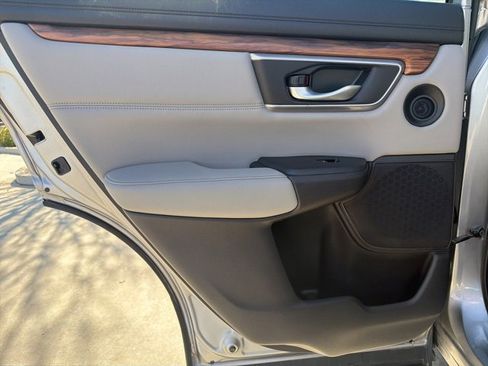 Certified 2018 Honda CR-V Touring image 30