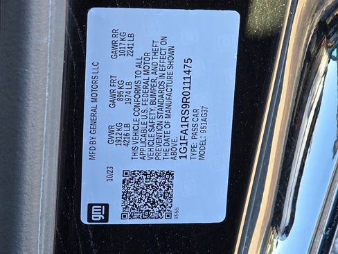 Used 2024 Chevrolet Camaro LT w/ Technology Package image 30