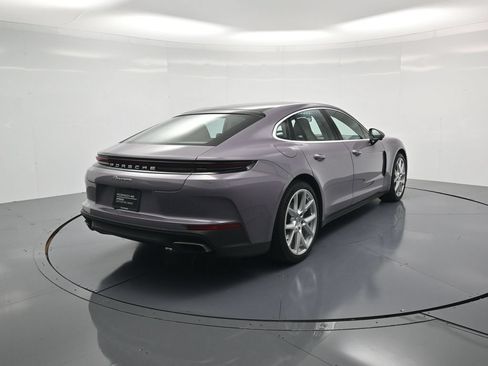 Used 2024 Porsche Panamera image 39