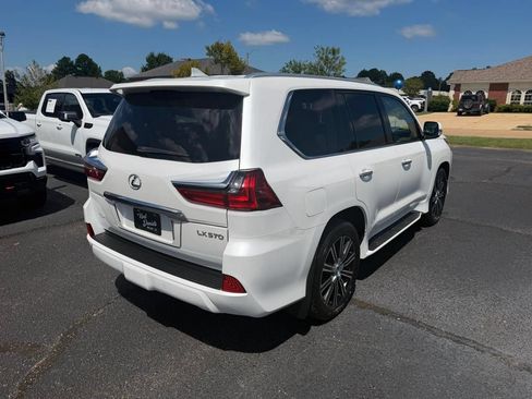 Used 2019 Lexus LX 570 4WD w/ Luxury Package image 4