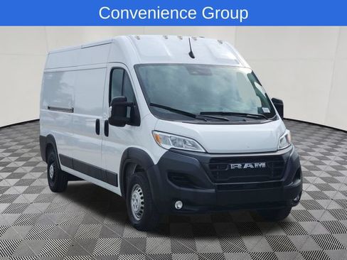 Used 2025 RAM ProMaster 2500 w/ Convenience Group FWD image 2