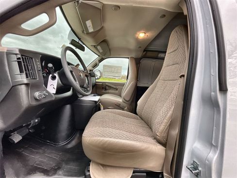 New 2025 Chevrolet Express 2500 Work Van image 13