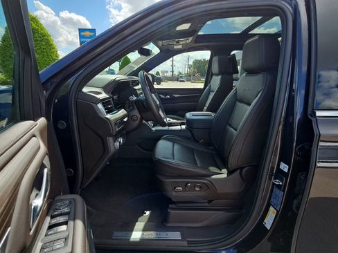 Used 2024 GMC Yukon XL Denali w/ Denali Reserve Package image 21