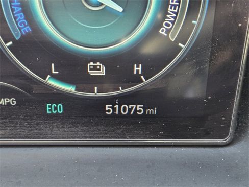 Certified 2022 Hyundai Tucson Limited image 27