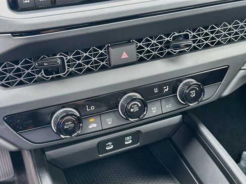 Used 2025 Honda Accord LX image 15