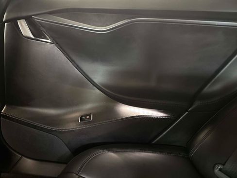 Used 2018 Tesla Model S AWD image 15