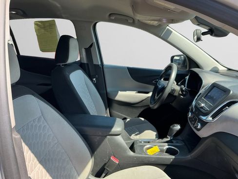 Used 2021 Chevrolet Equinox LS w/ LS Convenience Package FWD image 15