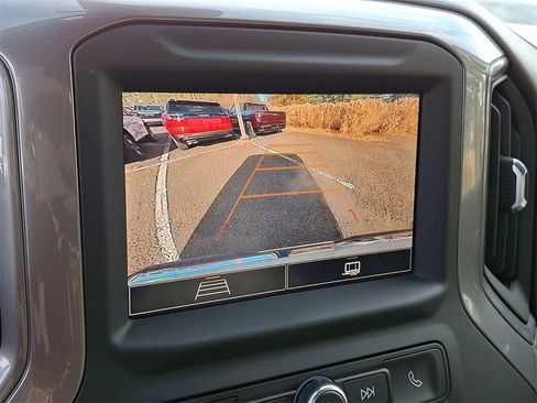 Used 2024 GMC Sierra 2500 Pro w/ Convenience Package image 17