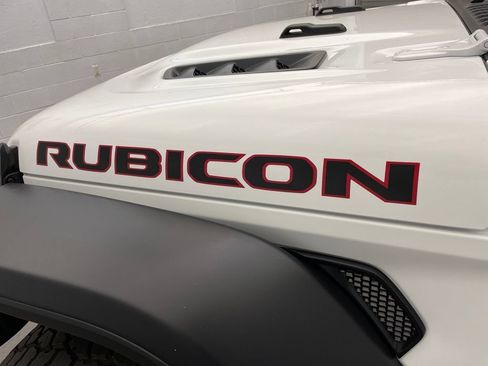 Certified 2024 Jeep Gladiator Rubicon AWD/4WD image 10