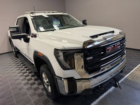 Used 2024 GMC Sierra 2500 Pro w/ Convenience Package AWD/4WD image 2