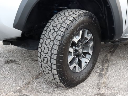 Used 2022 Toyota Tacoma TRD Off-Road image 21