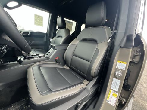 New 2026 Ford Bronco Outer Banks image 13