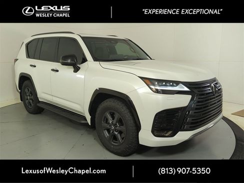 New 2025 Lexus LX 700h Overtrail image 1
