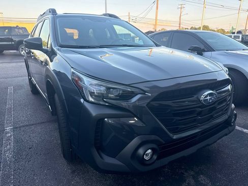 Used 2024 Subaru Outback Onyx Edition AWD/4WD image 3