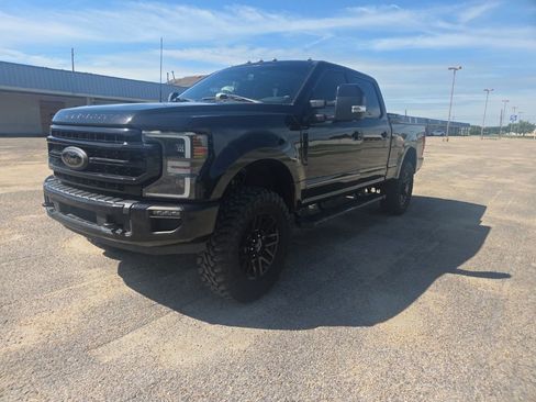 Used 2022 Ford F250 Lariat w/ Black Appearance Package AWD/4WD image 3