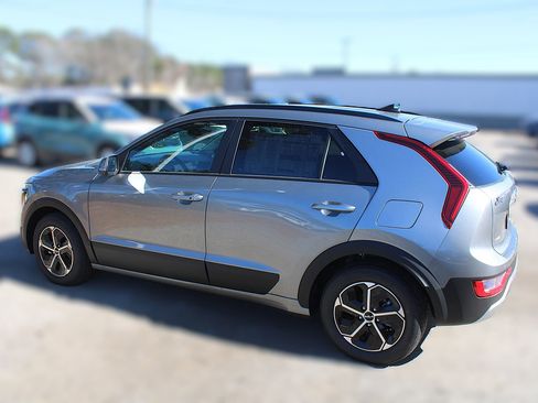 New 2026 Kia Niro LX FWD image 14