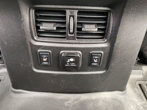 Used 2017 Nissan Titan PRO-4X w/ Pro-4x Convenience Package AWD/4WD image 28
