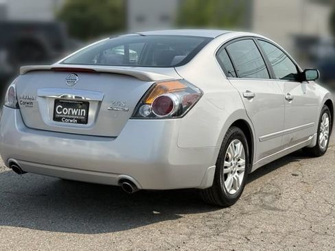 Used 2011 Nissan Altima 2.5 S w/ Special Edition Pkg FWD image 13