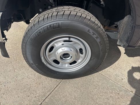 Used 2025 Ford F250 XLT image 7