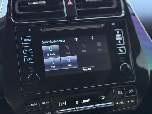 Used 2017 Toyota Prius Two w/ Carpet Mat Package image 27