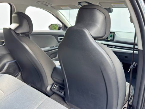 Used 2025 Kia K4 FWD image 32