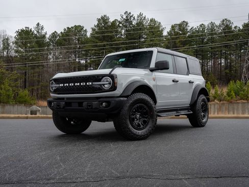 New 2026 Ford Bronco Badlands AWD/4WD image 1