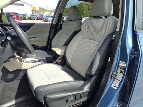 Used 2019 Subaru Forester Premium AWD/4WD image 7