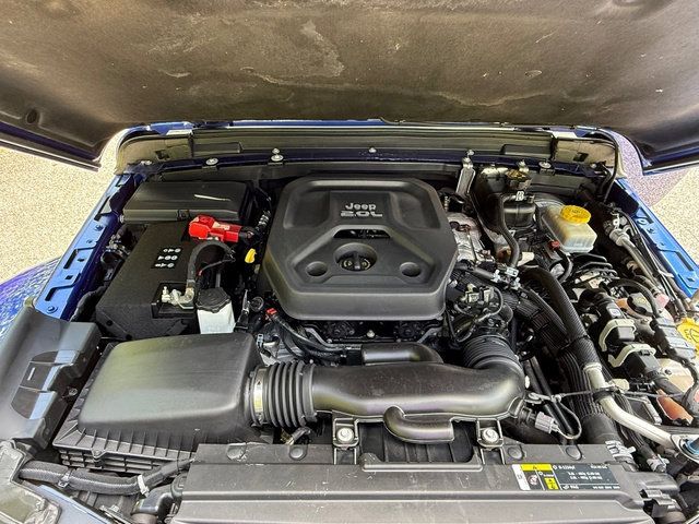 Used 2019 Jeep Wrangler Unlimited Sahara w/ LED Lighting Group AWD/4WD image 9