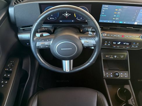 Used 2024 Hyundai Kona Limited AWD/4WD image 19