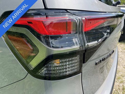 Used 2025 Subaru Forester Premium w/ Convenience Package #2 AWD/4WD image 9