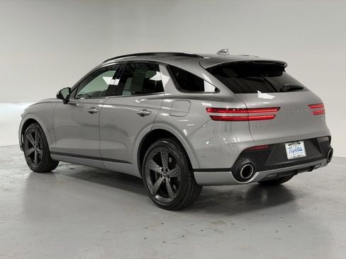 Used 2025 Genesis GV70 2.5T w/ Sport Prestige Package image 3