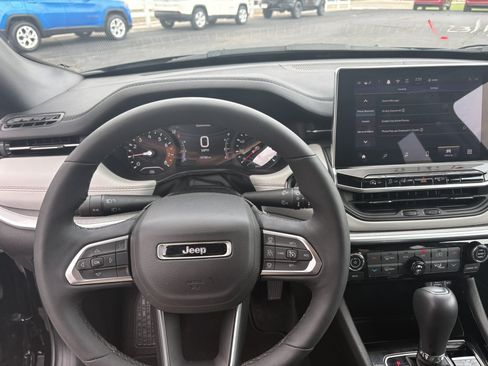 Used 2024 Jeep Compass Limited AWD/4WD image 21