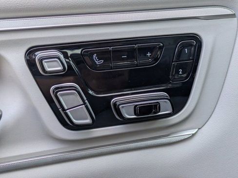 Used 2025 RAM 1500 Tungsten AWD/4WD image 16