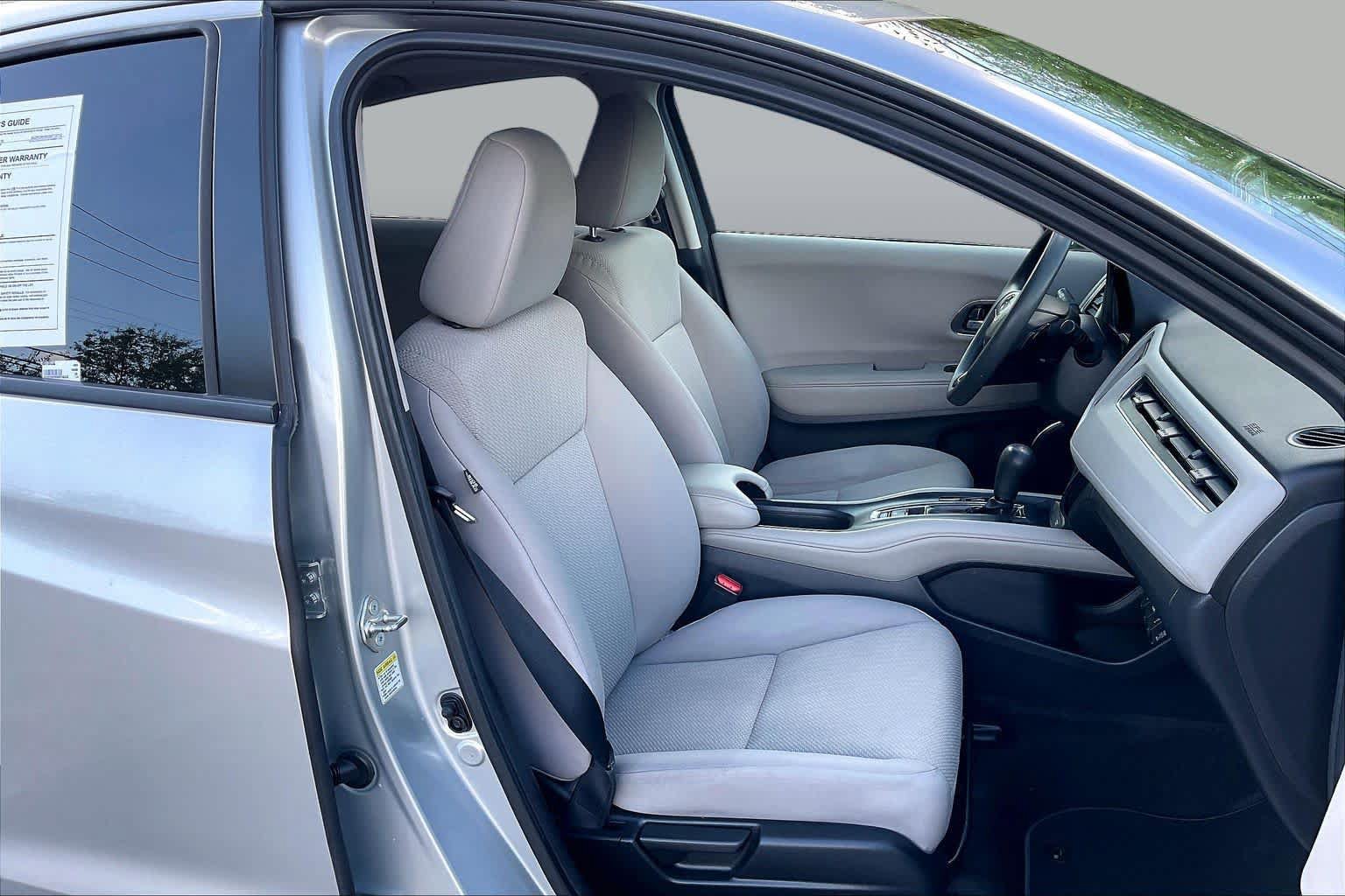 Used 2016 Honda HR-V EX image 9