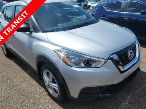 Used 2020 Nissan Kicks S FWD image 5