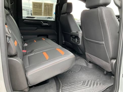 Used 2025 GMC Sierra 2500 AT4 w/ AT4 Premium Plus Package AWD/4WD image 20