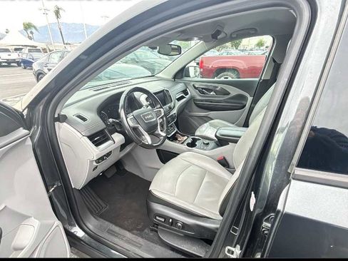 Used 2019 GMC Terrain SLT image 3