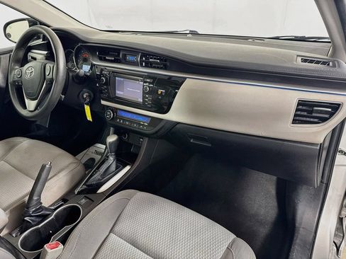 Used 2015 Toyota Corolla LE FWD image 33