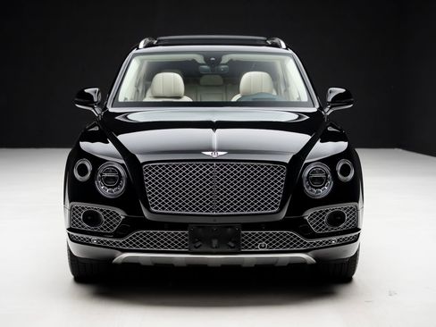 Used 2018 Bentley Bentayga AWD/4WD image 7