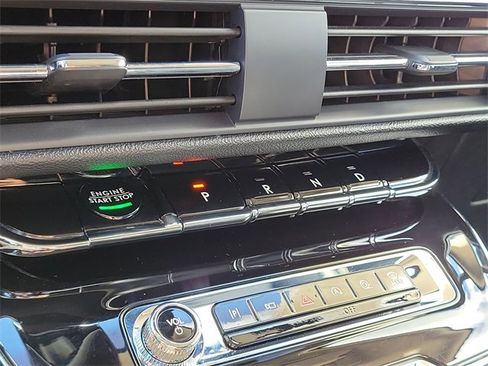 Certified 2024 Lincoln Corsair FWD image 19