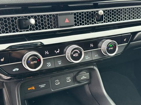 Used 2025 Honda Civic Sport image 18