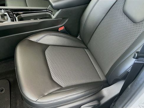 New 2026 Jeep Compass Latitude image 19